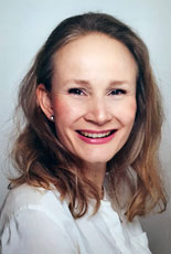 Frau Carolin Oswald, Fachärztin für Gefäßchirurgie in der Praxis Sharaf Kassel